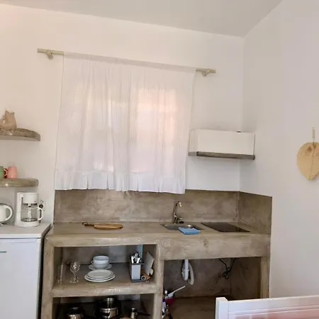 Palaios 3* Plaka (Milos)