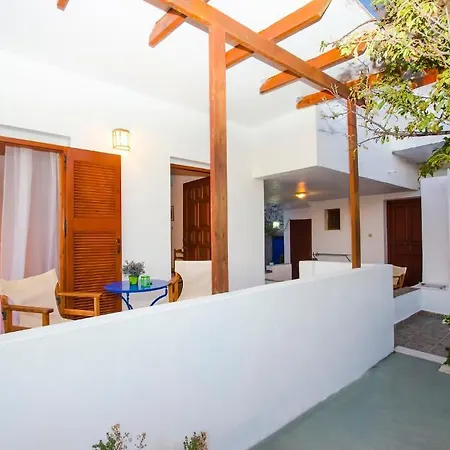 帕莱欧斯客房酒店