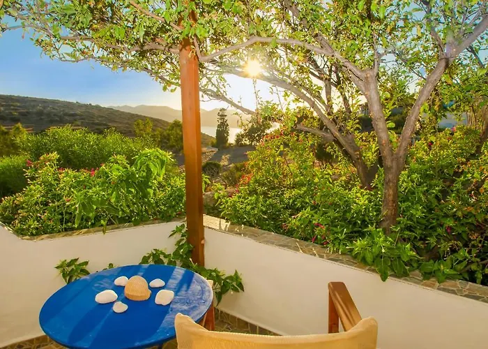 Palaios Guest house 3*